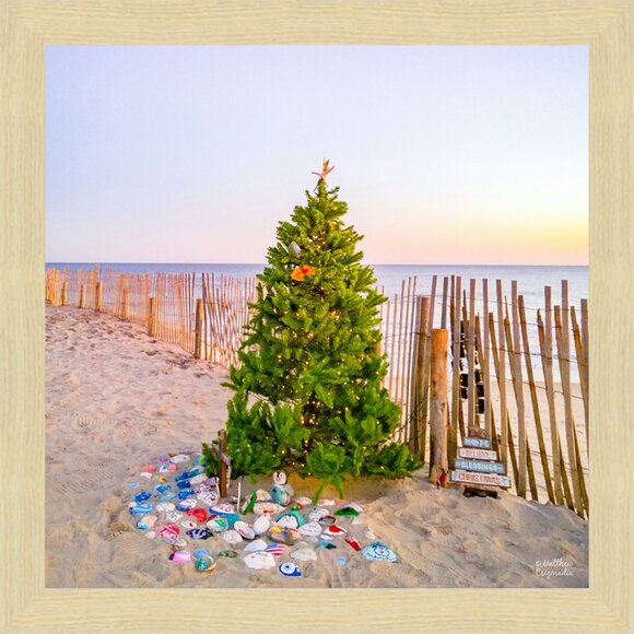 Holgate's Wooden Jetty Christmas Tree - Picture 1 of 2